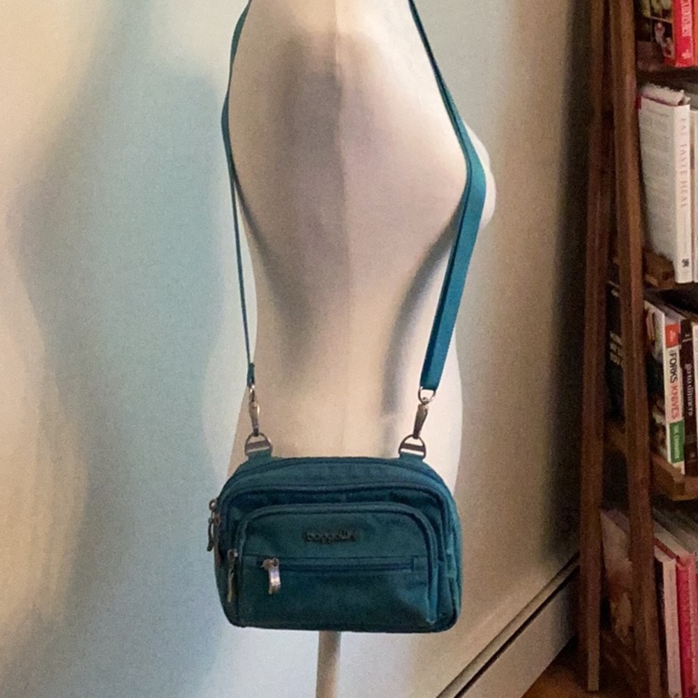 Baggallini Triple Zip Bagg, Seaside Blue - Picture 7 of 7